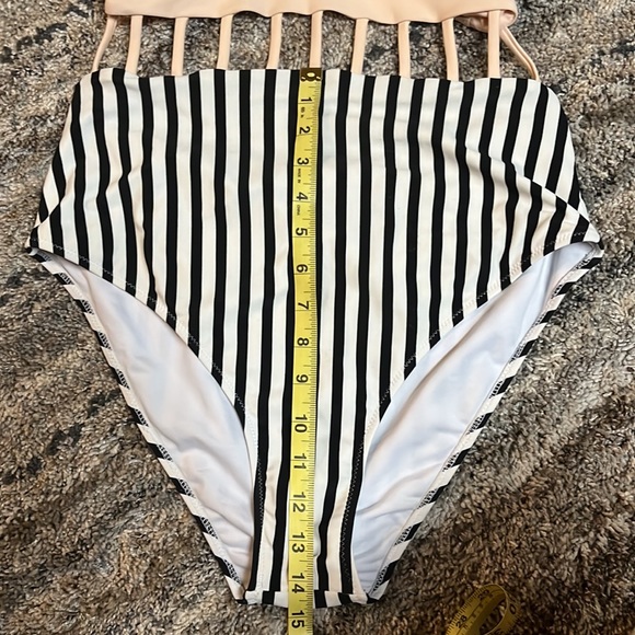 Cupshe Striped One-Piece Bathing Suit - Picture 3 of 5